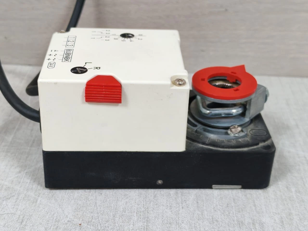 GRUNER 227-024-08-S1 ROTARY ACTUATOR 24VAC/DC -NEW W/O BOX - Image 3