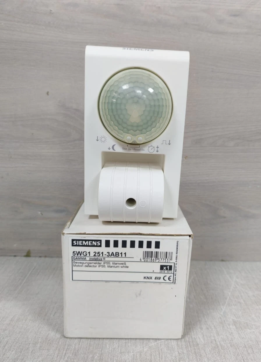 SIEMENS 5WG1 251-3AB11 MOTION DETECTOR / NEW OPEN BOX