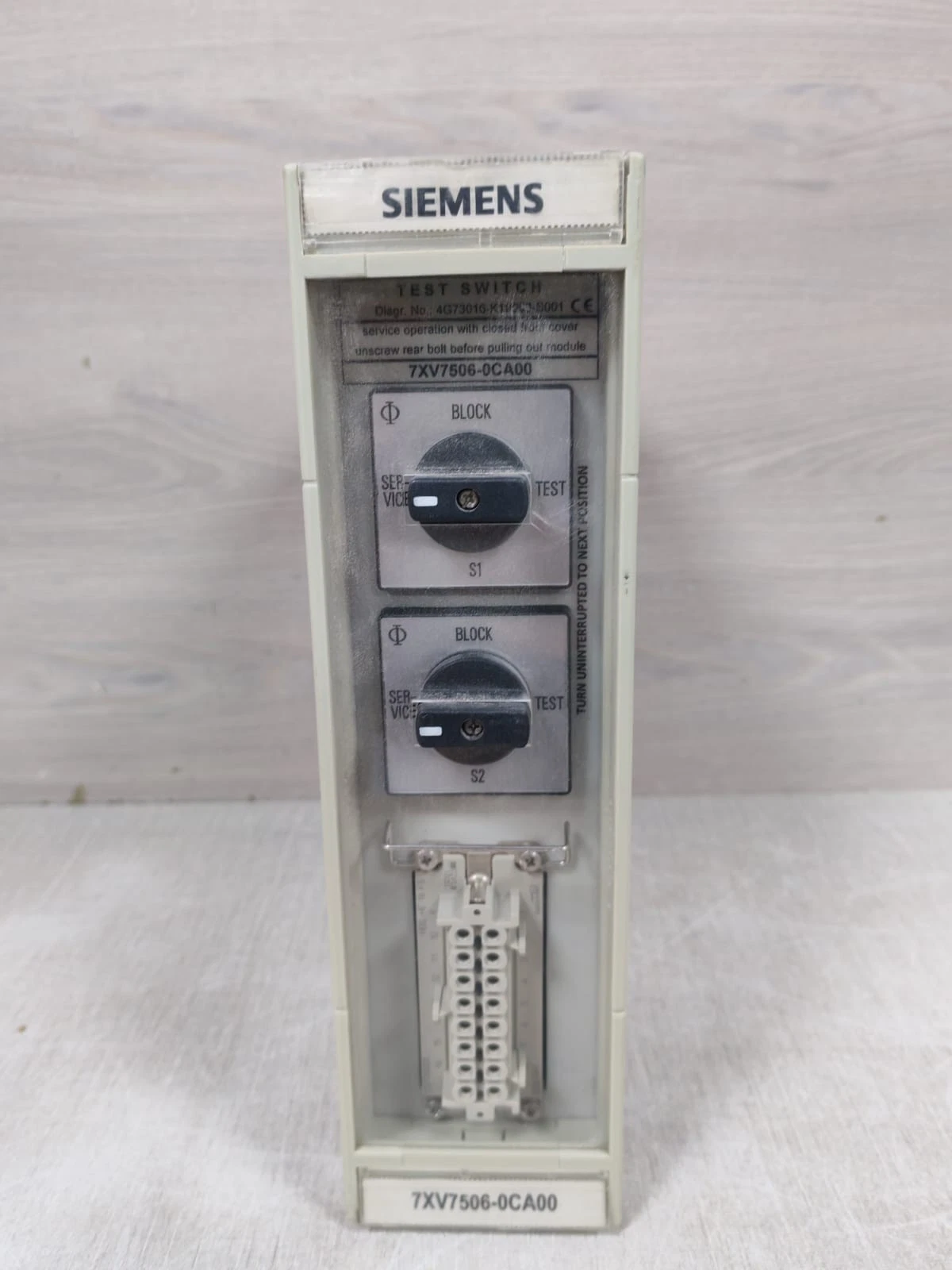 USED SIEMENS 7XV7506-0CA00 PROTECTION RELAY COMMUNICATION MODULE