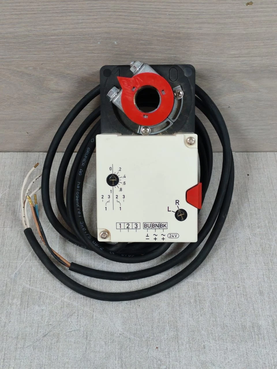 GRUNER 227-024-08-S1 ROTARY ACTUATOR 24VAC/DC -NEW W/O BOX