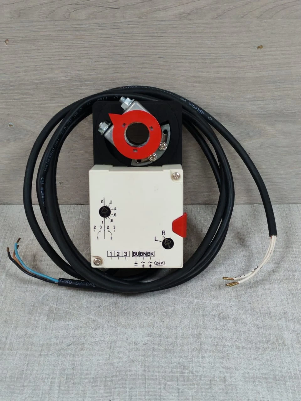 GRUNER 227-024-05-S1 ROTARY ACTUATOR 24VAC/DC- NEW W/O BOX