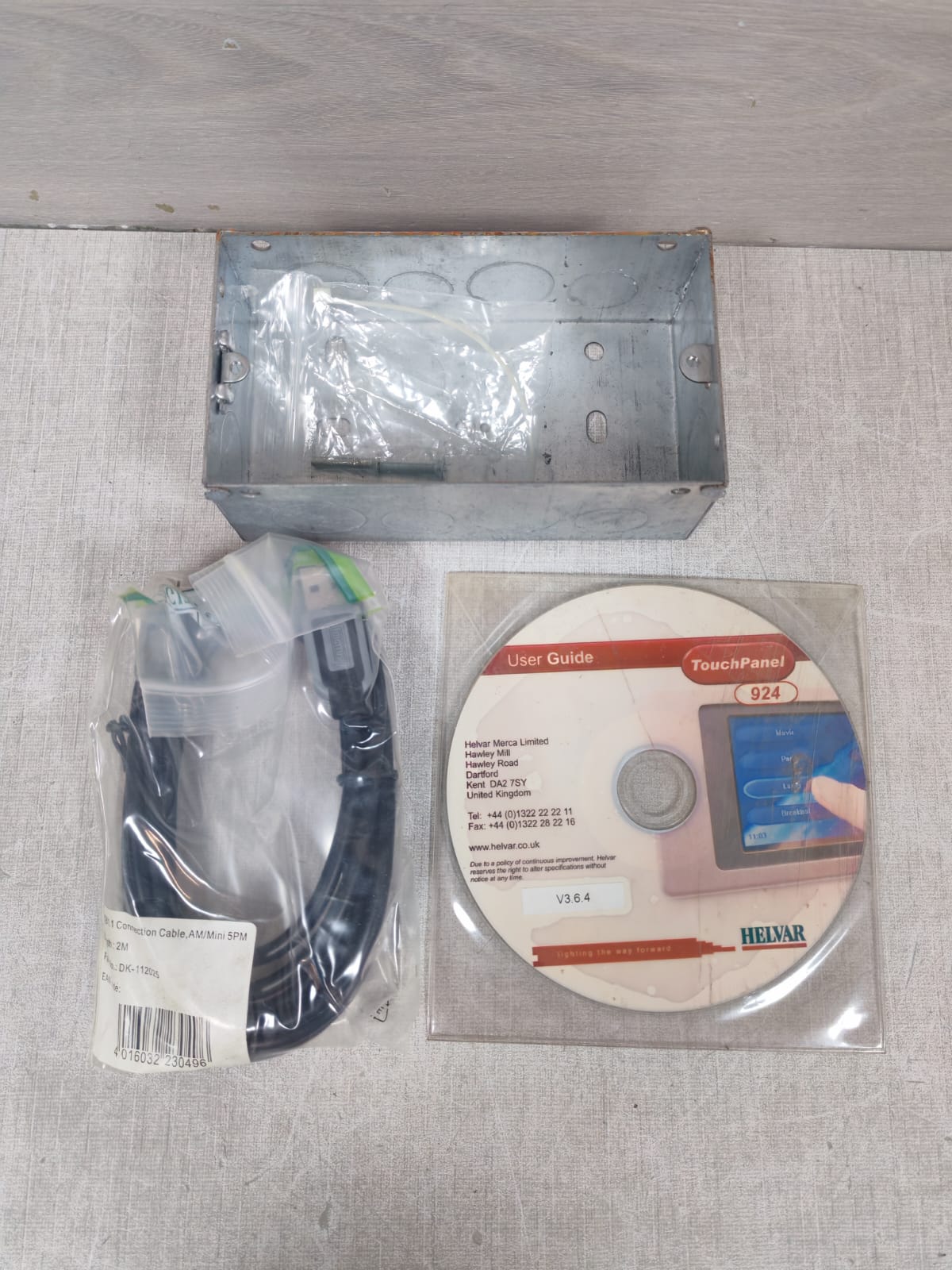 HELVAR 924 - 9240 TOUCH PANEL S/W V3.6.5 REV.3 WHITE - NEW OPEN BOX - Image 2