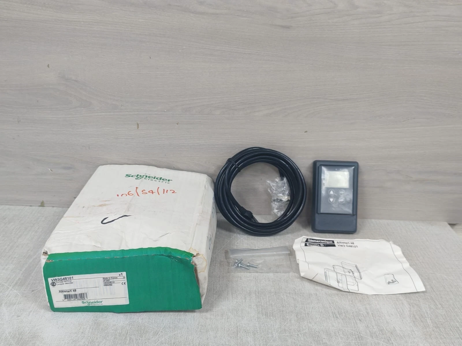 Schneider Electric VW3G48101 Remote Terminal-New Open-Box